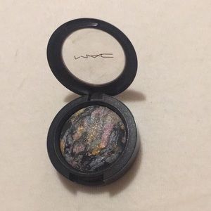 Mac Clarity Mineralized eyeshadow (discontinued)